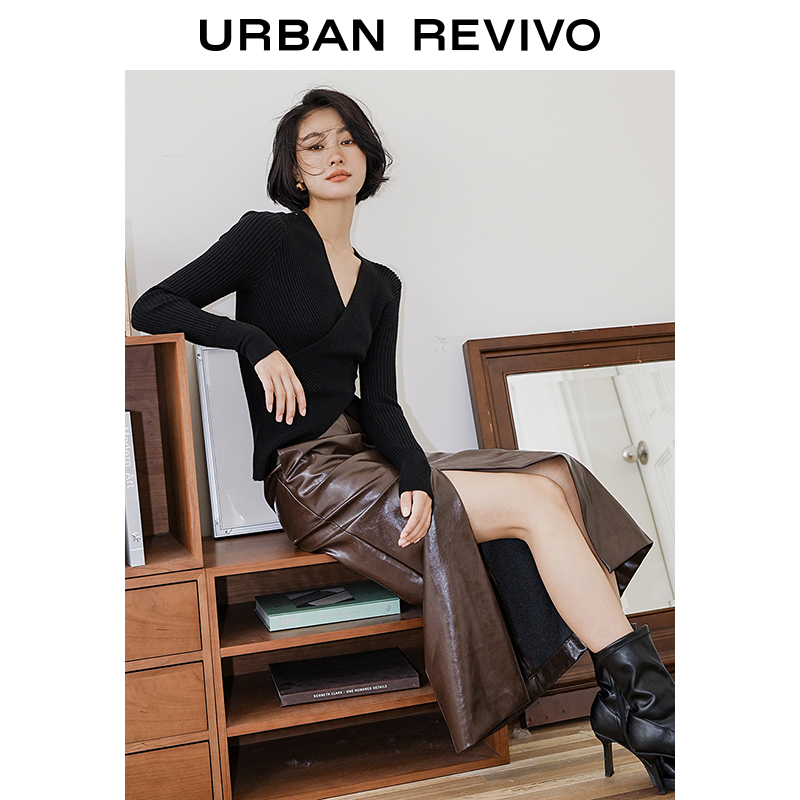 UR2023女装摩登复古轻熟风高腰皮质感包臀半身裙UWG530006