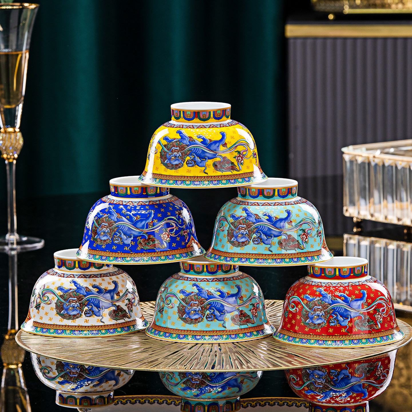 中式珐琅彩高脚陶瓷碗图片