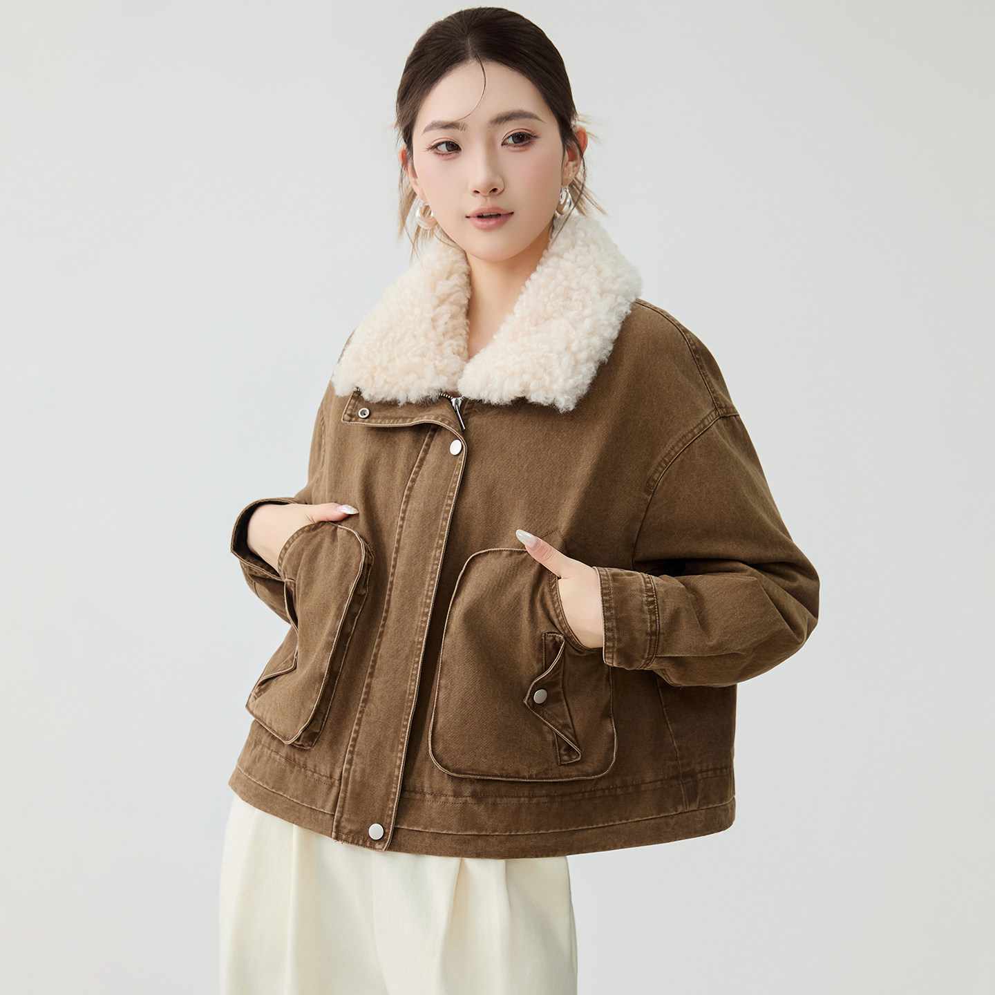 羽绒服女工装短款山羊绒白鹅绒