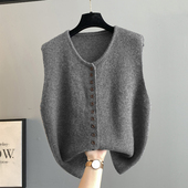 韩系简约纯色单排扣圆领毛衣马甲女春秋宽松软糯叠穿针织背心开衫