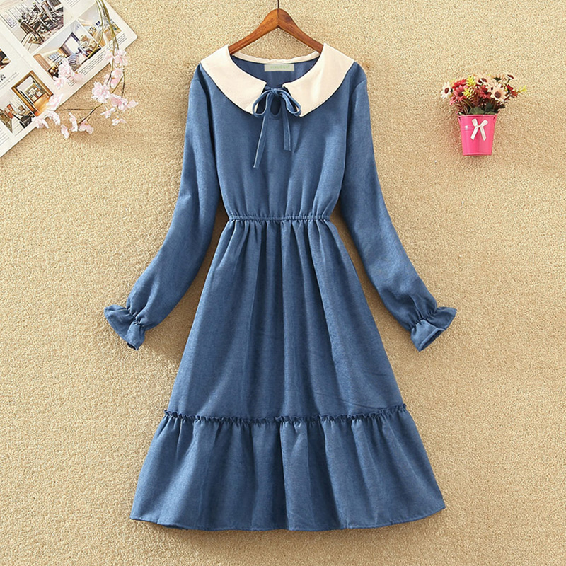 New autumn dress with long sleeves