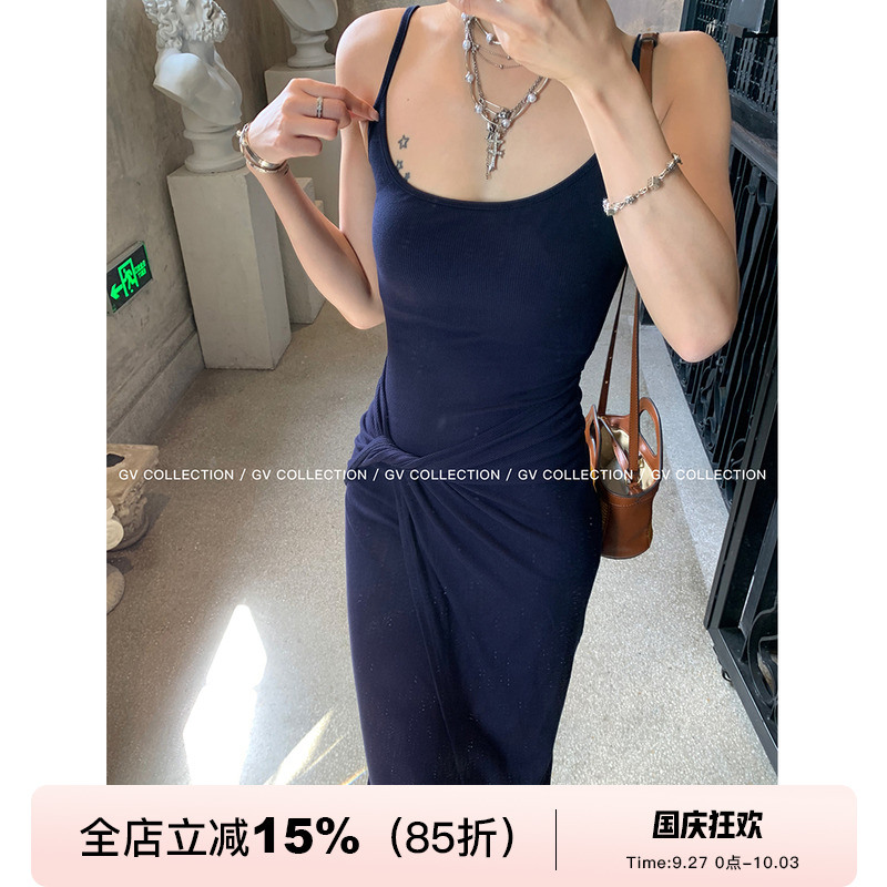 GV大白哥 简约fit 纽结修身收腰坑条连衣裙直筒方领显瘦吊带裙女