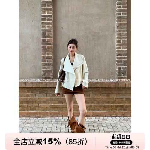 大翻领麂皮拉链短外套
