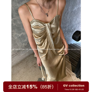 气质光泽感扭结吊带缎面A字半身裙套装 法式 女 复古鎏金 GV大白哥