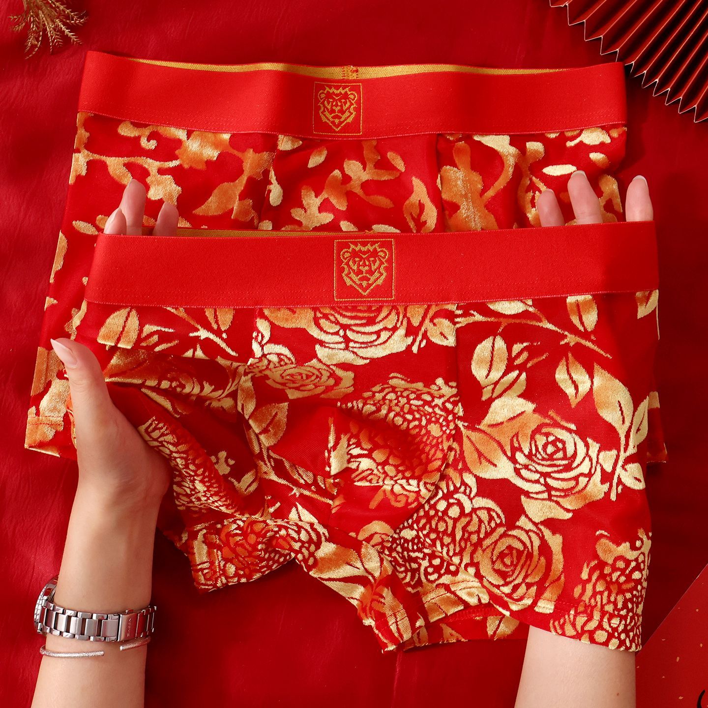 性感四角短裤新款男生透气冰丝裤衩男士丝绒网纱结婚内裤轻奢喜庆