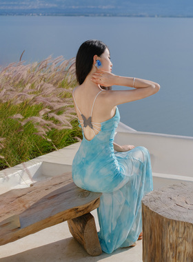 法式海边度假沙滩裙露背吊带连衣裙蓝色网纱修身包臀鱼尾长裙海滩