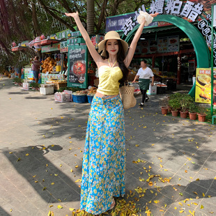 2025新海边度假裙沙滩裙海岛海滩裙穿搭法式蓝色抹胸两件套连衣裙