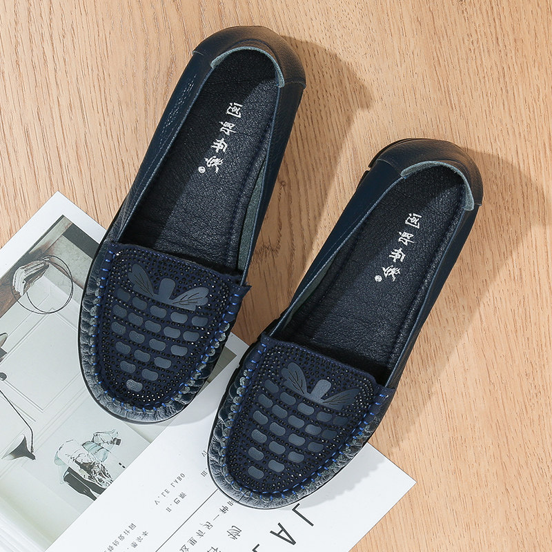 Min Lang family Mom shoes soft sole genuine leather comfortable middle age Doug shoes Middle and old age Woman Flat bottom leather shoes Single shoesin the Women's Shoes, Low shoes  category - from Buy2taobao.com to provide professional Taobao agent buy service