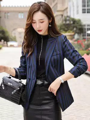 Stripe blazer women's 2021 new spring and autumn Korean version of high-end business leisure waist short small suit top
