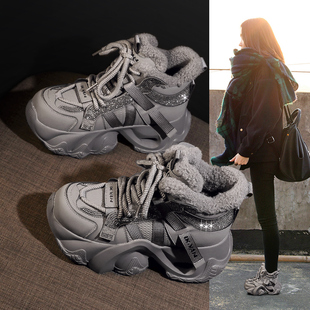 老爹鞋 超火厚底加绒保暖雪地靴女内增高马丁靴爆款 新款 2025年冬季