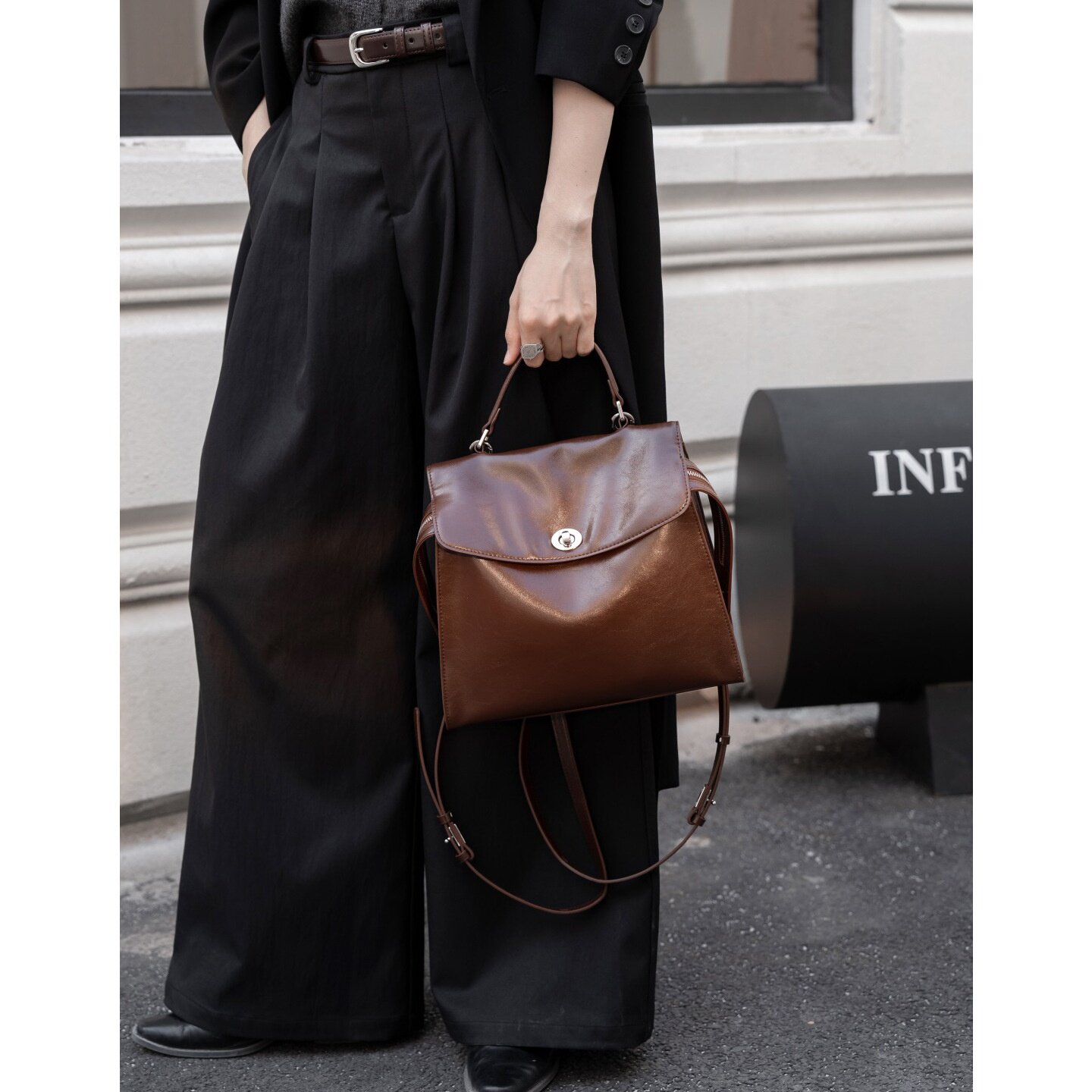 欧美时尚2026百搭简约包手提包小众大容量通勤百搭双肩包背包女包