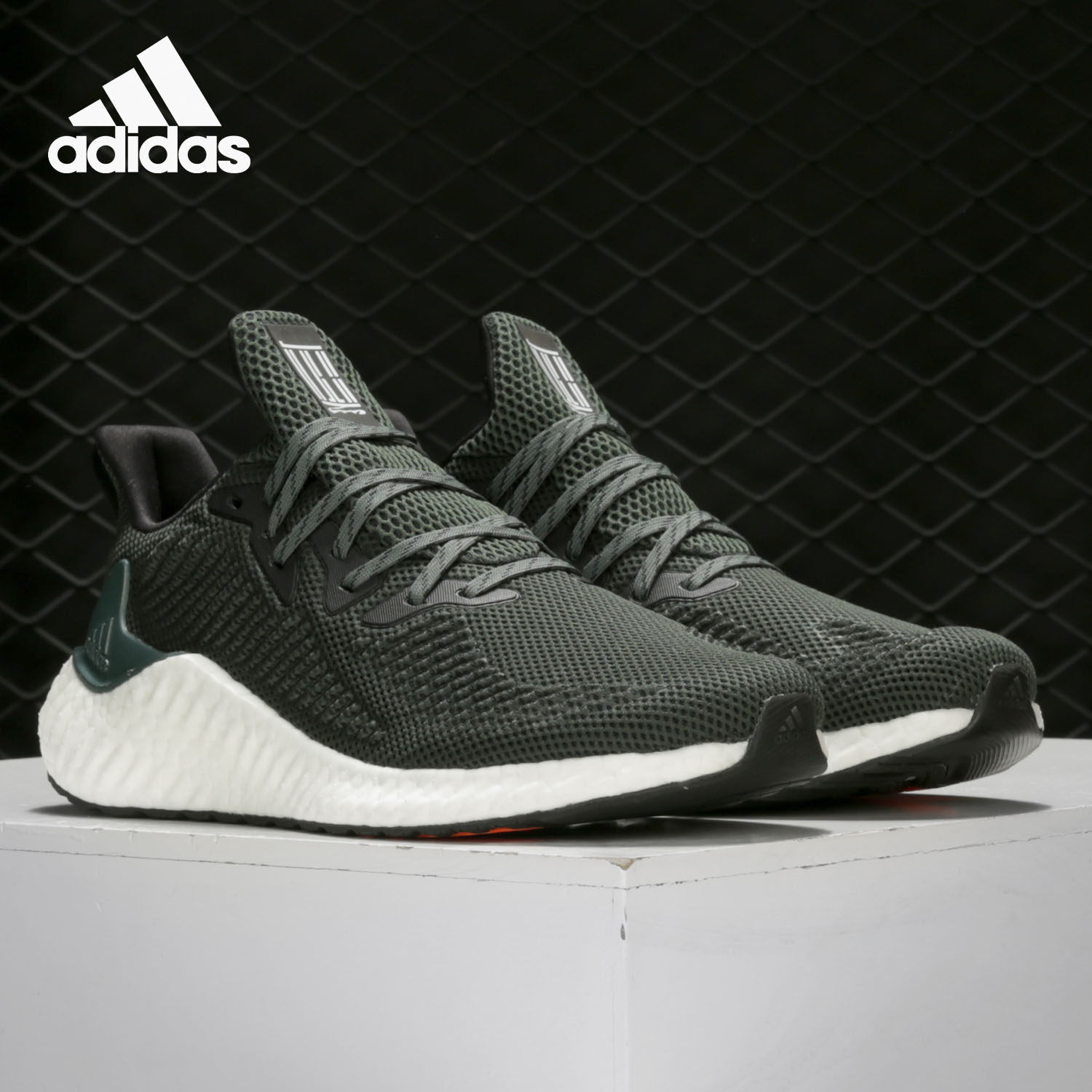 阿迪达斯男女运动舒适跑步鞋