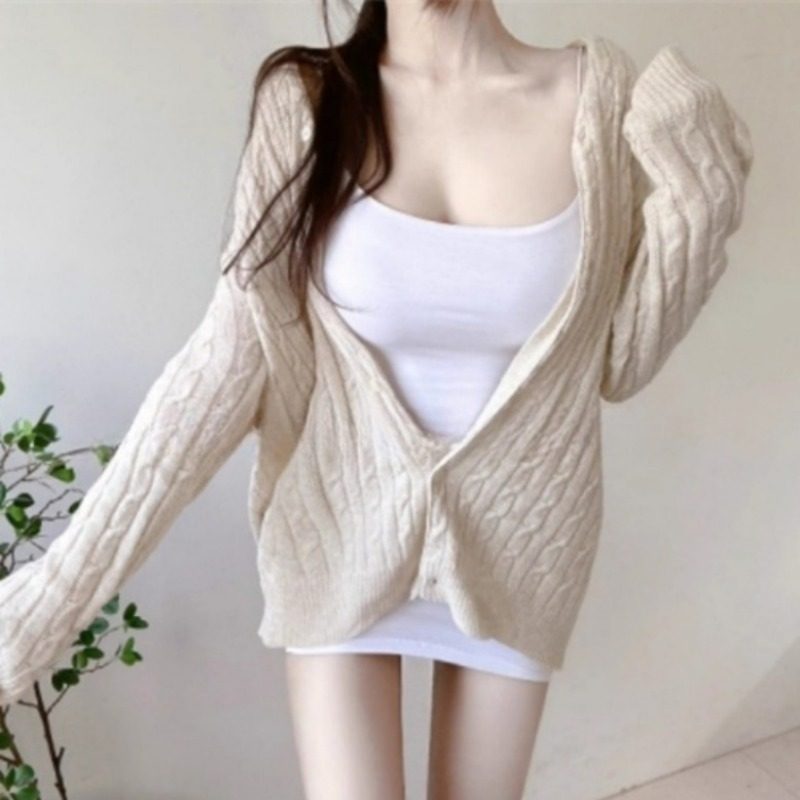 韩国东大门秋冬新款甜美百搭宽松中长麻花毛针织开衫长袖遮盖臀部