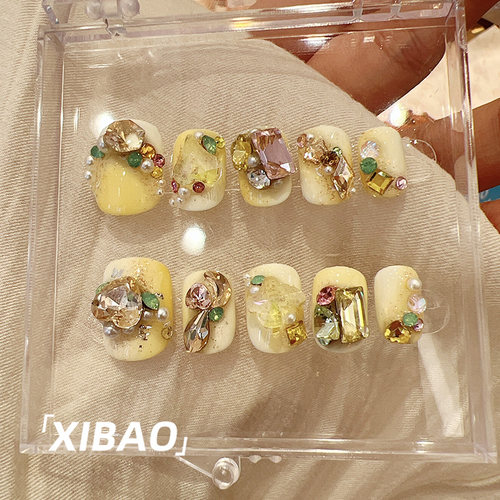 短款穿戴甲2026新款高级感重工穿戴美甲手工轻奢显白春夏指甲贴片