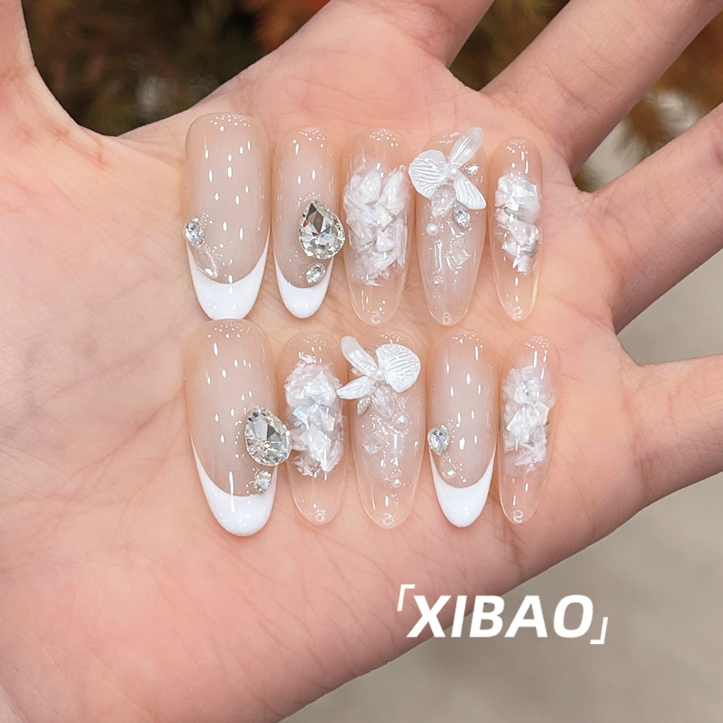 纯手工不掉钻适合拍婚纱照的美甲