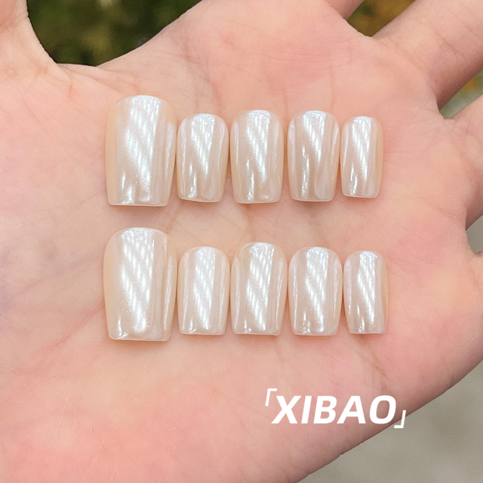 纯色穿戴甲短款手工显白绝美穿戴美甲2025新款高级感手作指甲贴片