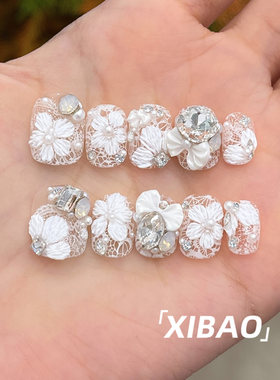 纯手工不掉钻适合拍婚纱照的美甲