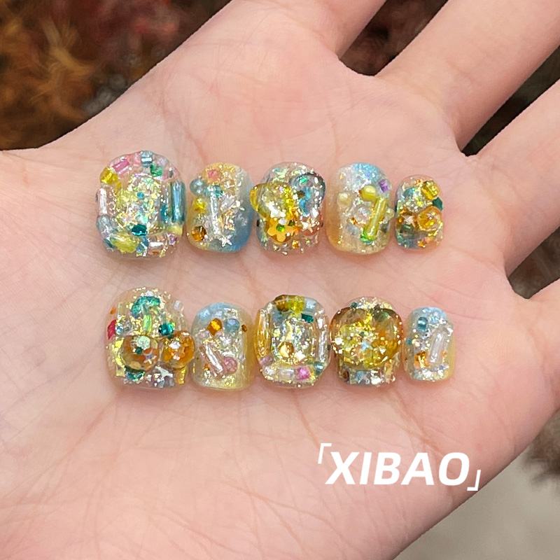 绿色穿戴甲轻奢高级感短款穿戴式美甲2025新款纯手工绝美指甲贴片