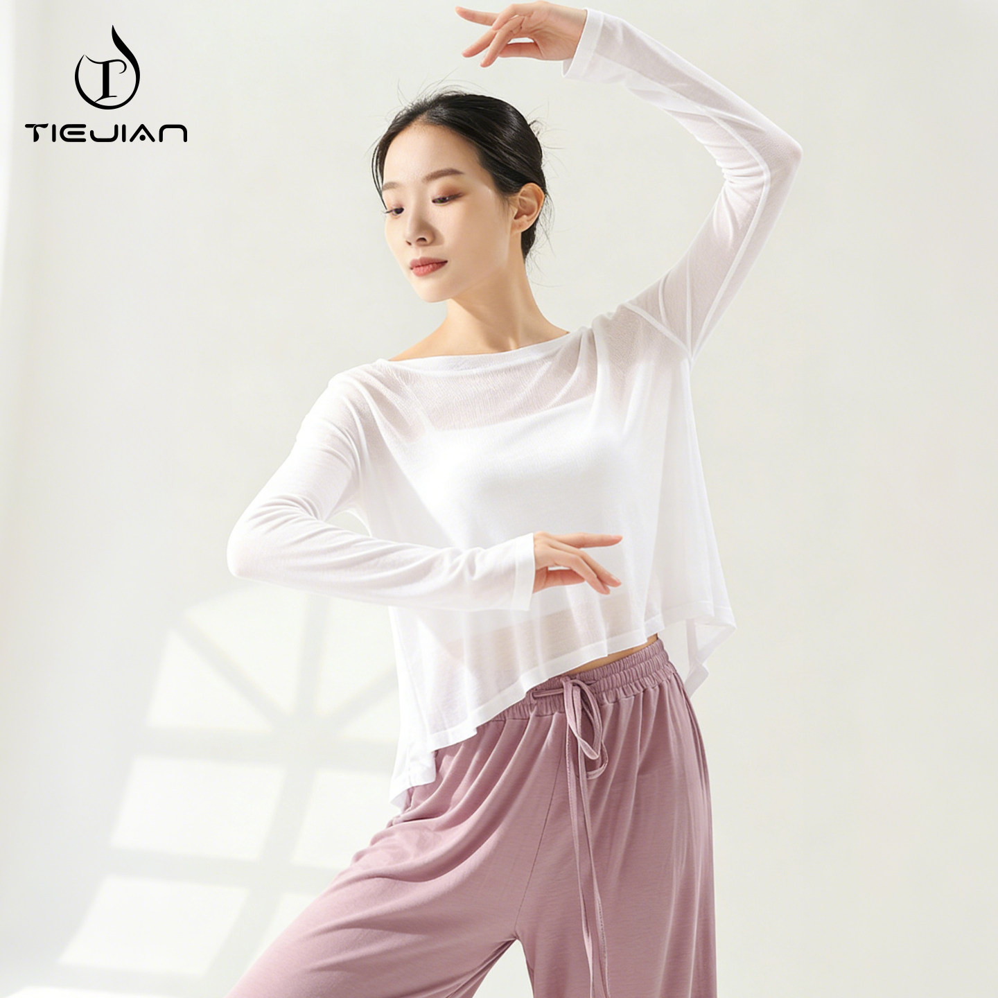 舞蹈服宽松练功上衣跳舞图片