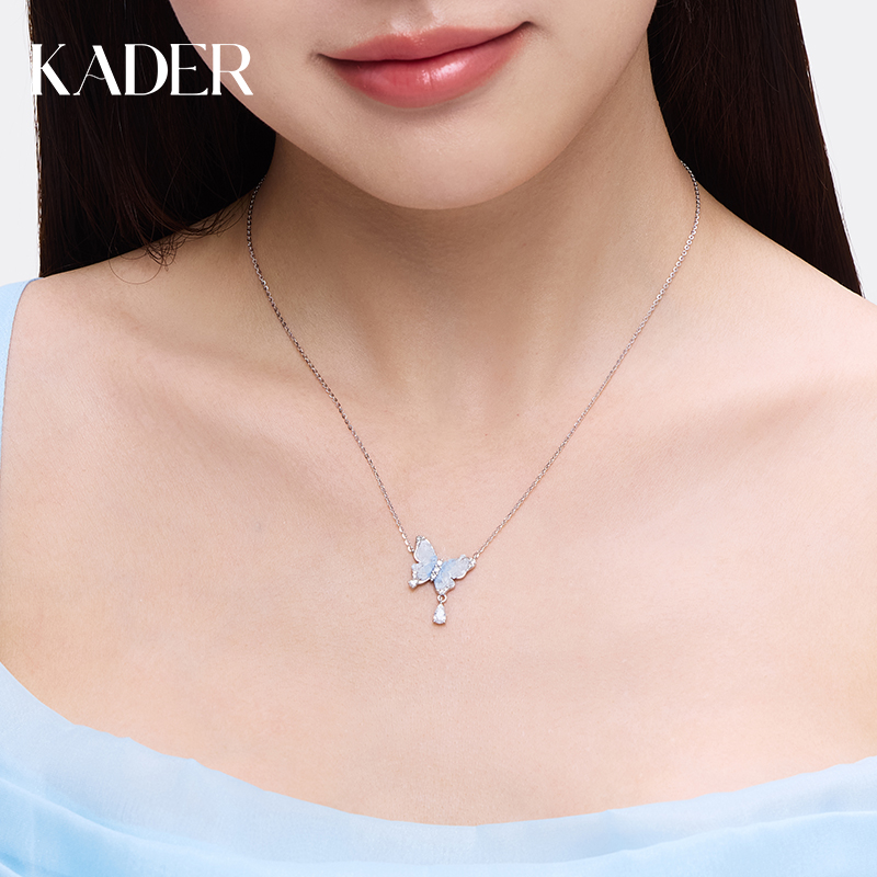 卡蒂罗极光蝴蝶项链925银夜光锁骨链女轻奢时尚生日礼物2025新款