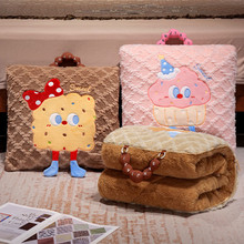 冬天加厚抱枕被子两用办公室折叠枕头加绒毯子二合一汽车载小靠枕