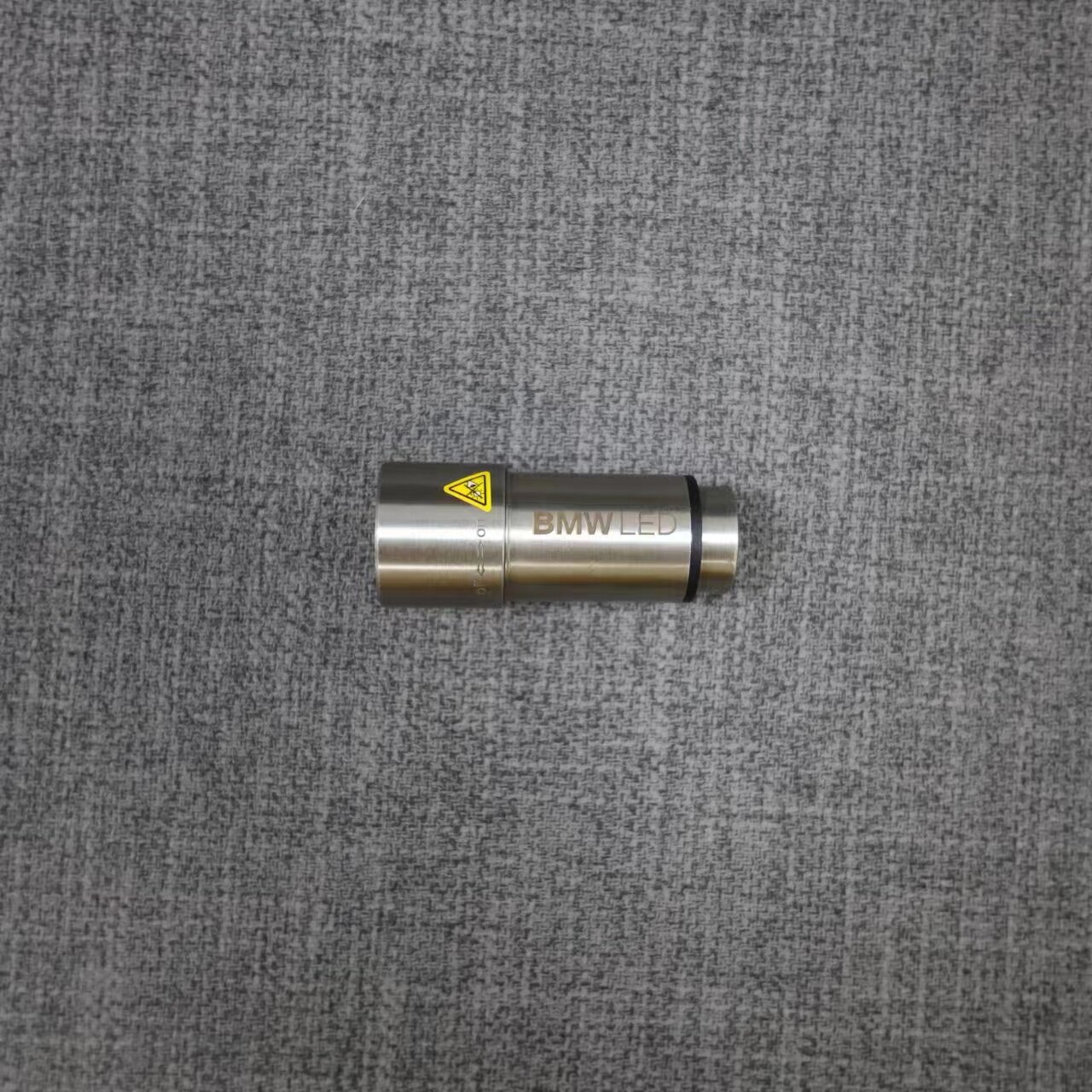 宝马BMW原厂便携式应急LED手电