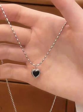 黑色爱心项链女2026年新款潮甜酷风轻奢小众设计感气质百搭锁骨链