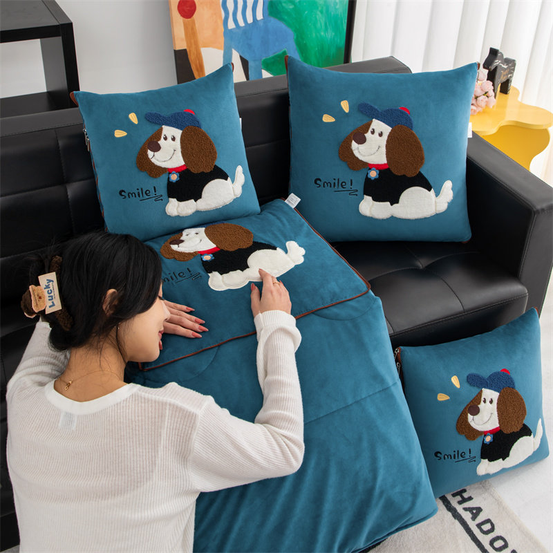加厚抱枕被子两用汽车沙发靠垫枕头被办公室午休折叠珊瑚绒空调被