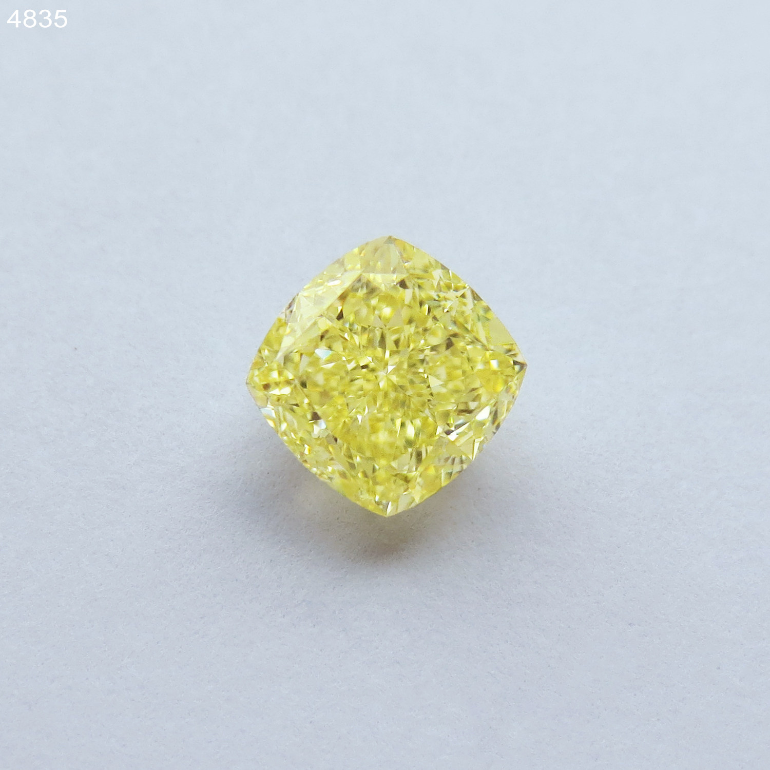 1.51 FY VS1 中彩枕切垫形黄钻fancy yellow FY GIA