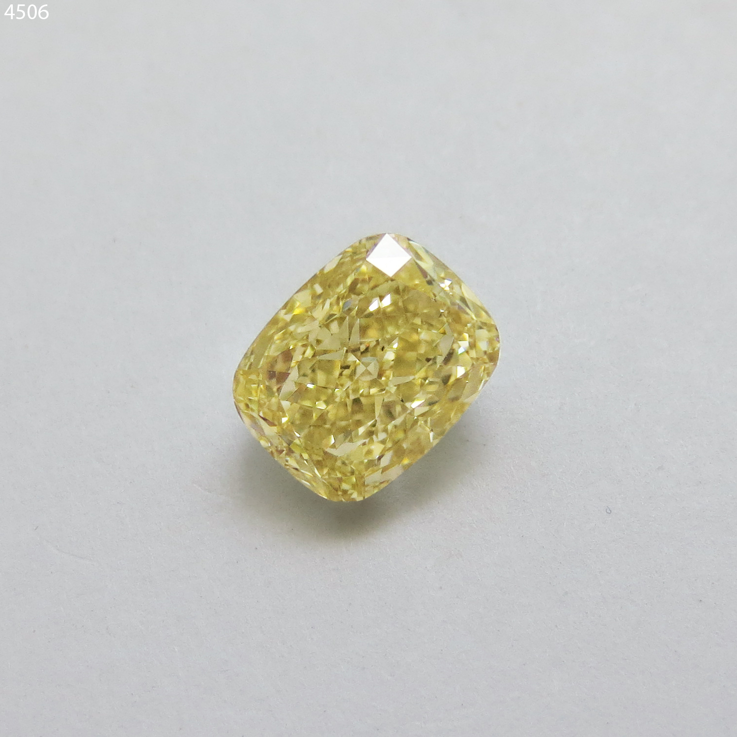 2.01 FBY VS2枕切 中彩棕黄 GIA垫形 黄钻彩钻