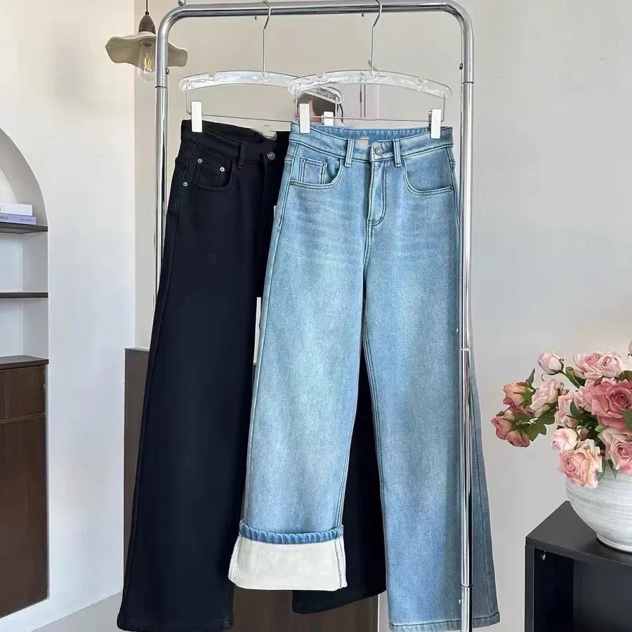 品牌订单加绒加厚直筒牛仔裤女冬季高腰大码宽松显瘦梨形身材阔腿