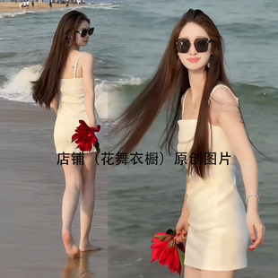 2025年春夏网红新款时尚吊带连衣裙女性感辣妹重工烫钻显瘦包臀裙