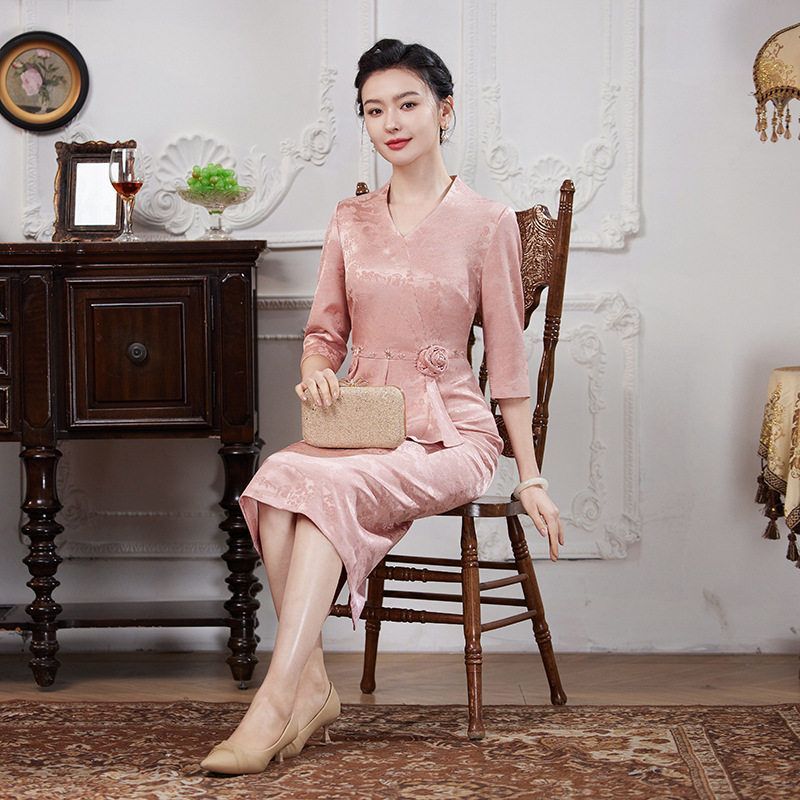 奕雯妈妈装婚宴春季年装女新款礼服2025半袖连衣裙高贵假两件旗袍