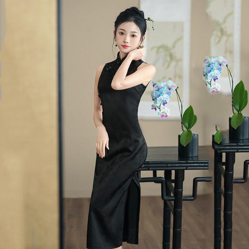 爱旗少女无袖款修身红色年轻新中式八扣长款性感复古新款2024改良