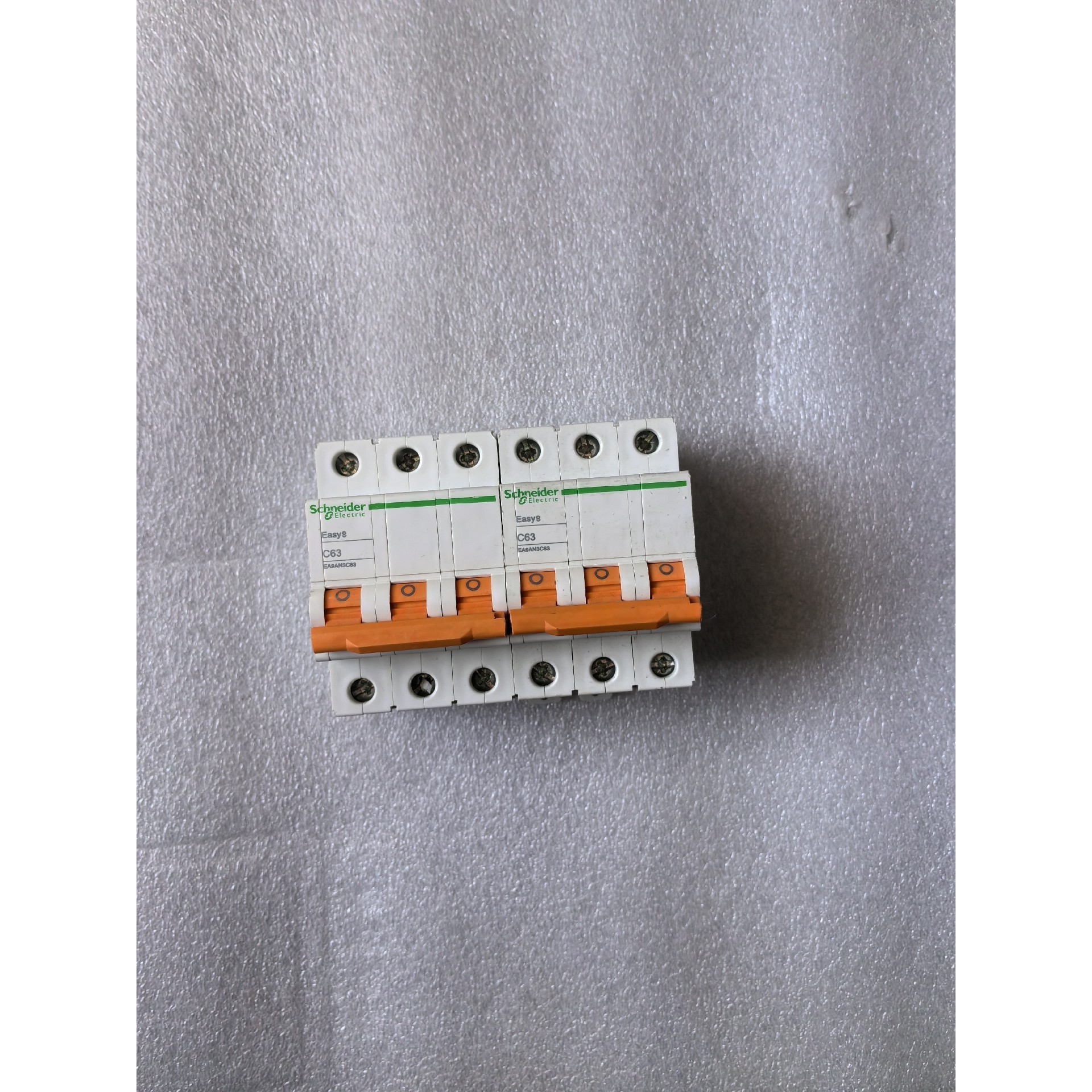 (议价)施耐德断路器EA9AN3C63   C63A询价