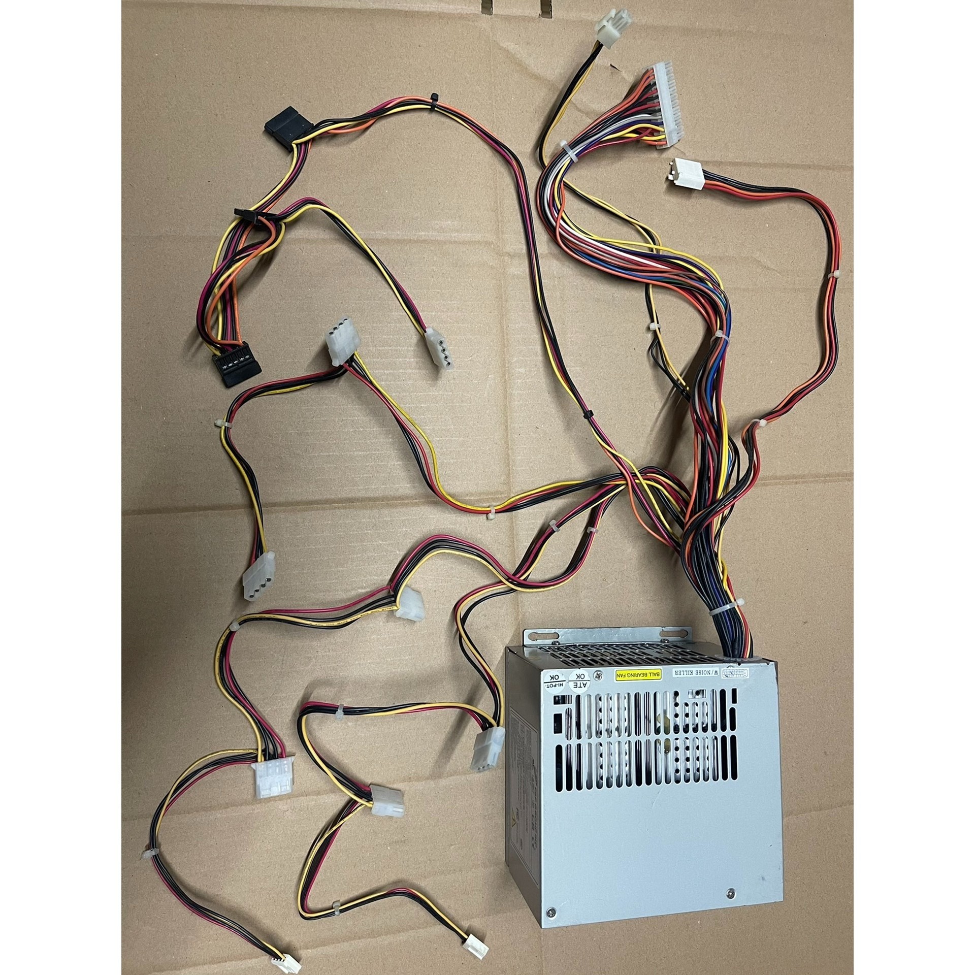 (议价)全汉原装FSP300-60PLN,成色如图,线材接口24P(询价