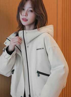 小个子短款工装冲锋衣薄款外套女2026春季新款韩版防风派克服长袖