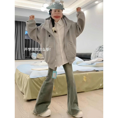 宽松设计简约学院风休闲百搭外套