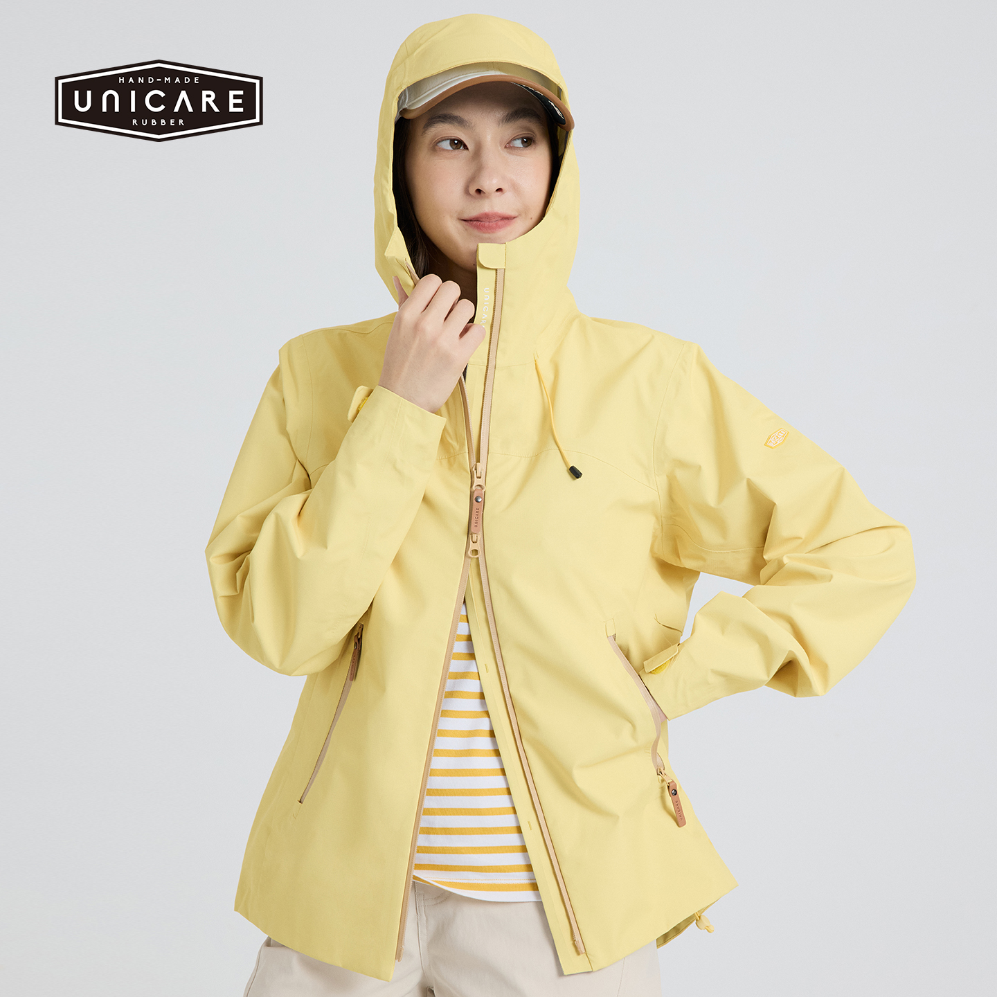 UNICARE孙艺萌联名系列轻量花撞色拉链款女士冲锋衣外套2026新品