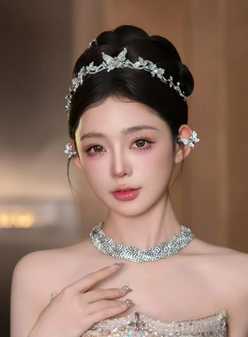 森系梦幻高级感新娘皇冠极简灵动蝴蝶王冠主婚纱造型精致甜美头饰