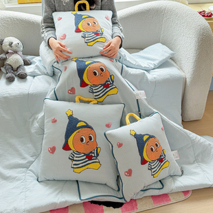 小星人抱枕被子两用办公室午睡空调毯二合一车载靠垫枕头四季通用
