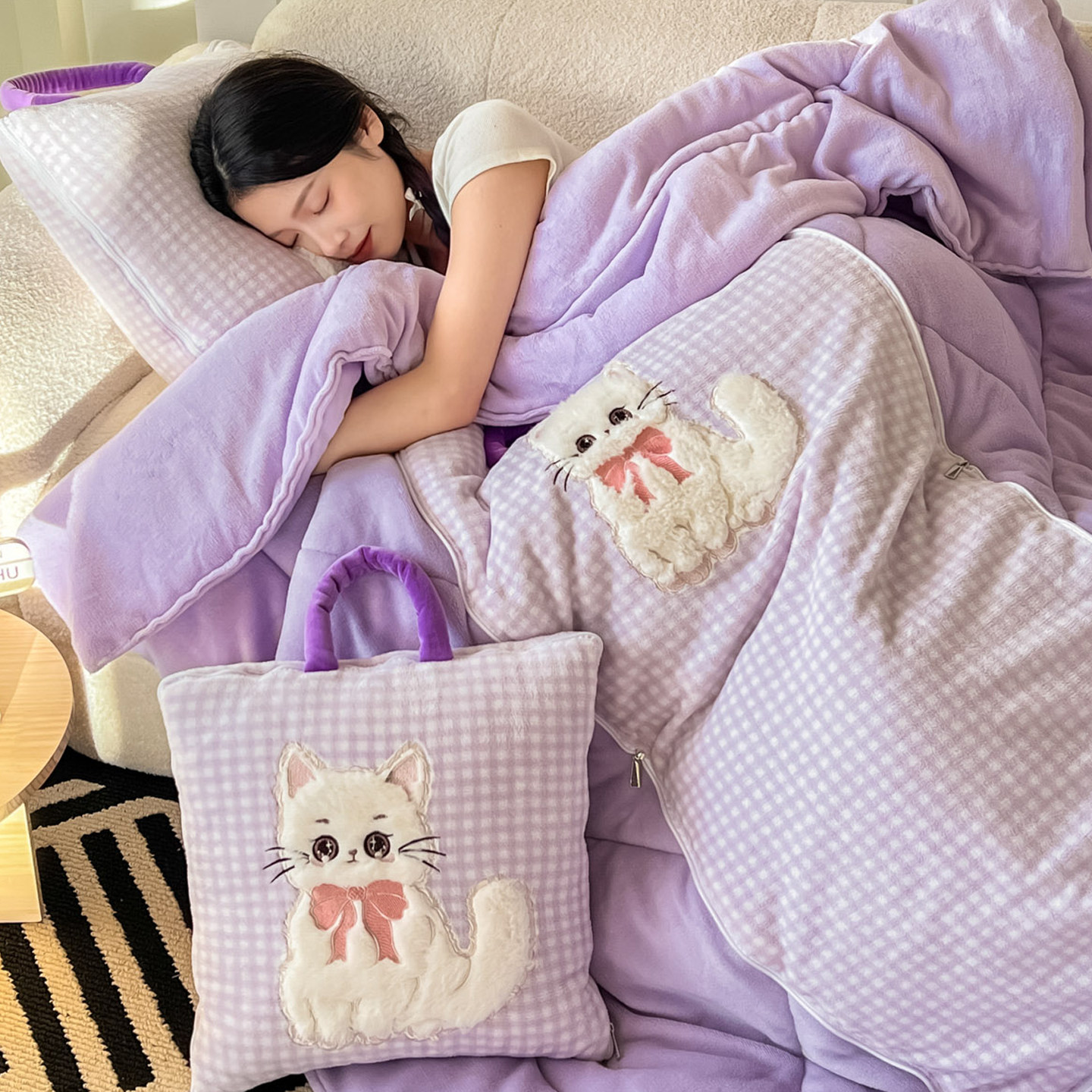 折叠卡通牛奶绒抱枕被子两用加厚办公室午睡二合一毯汽车上靠垫被