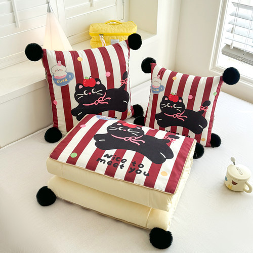 可爱卡通抱枕被子两用办公室午睡