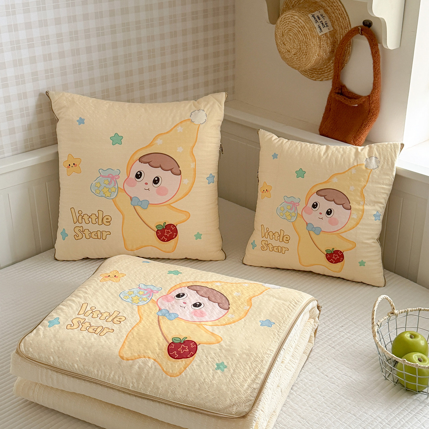 小星人卡通两用抱枕被四季汽车靠垫办公室沙发午睡二合一空调被子