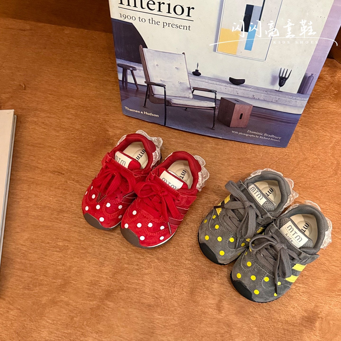 2026春季新款儿童韩版真皮阿甘鞋女童波点运动鞋中小童蕾丝小单鞋