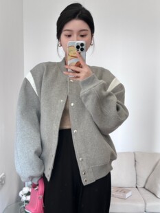 小历家重磅皮革拼接灰色棒球服外套女2023年春季新款夹克上衣