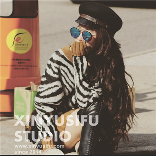 洋气新款特 定制冬季黑白斑马纹宽松大毛衣 巨范儿中长款针织