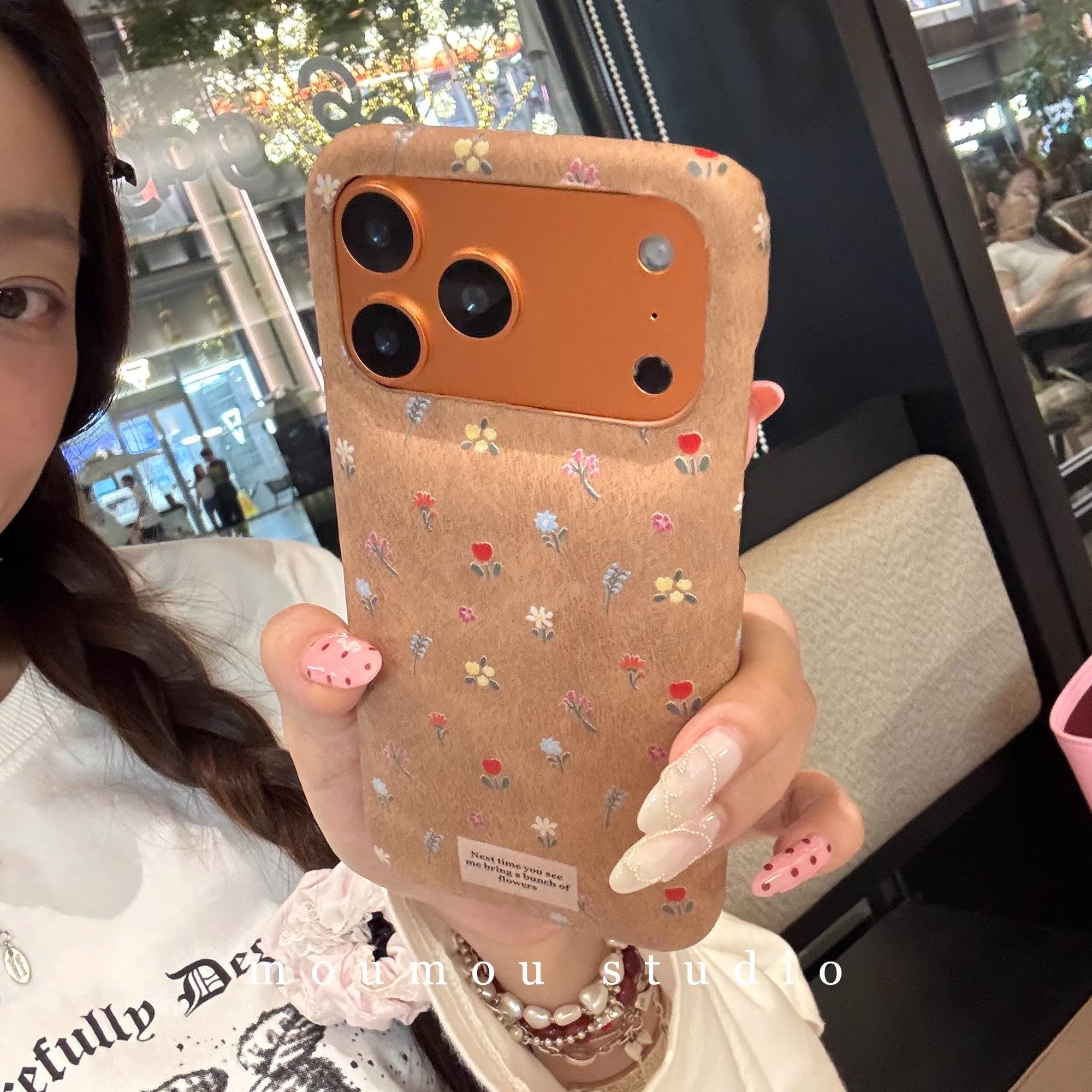 日本DEMIU复古皮质鼓包满屏碎花适用于苹果17/16proma