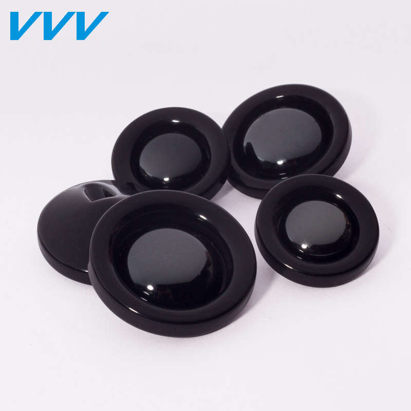 树脂镜面纽扣衣服黑色