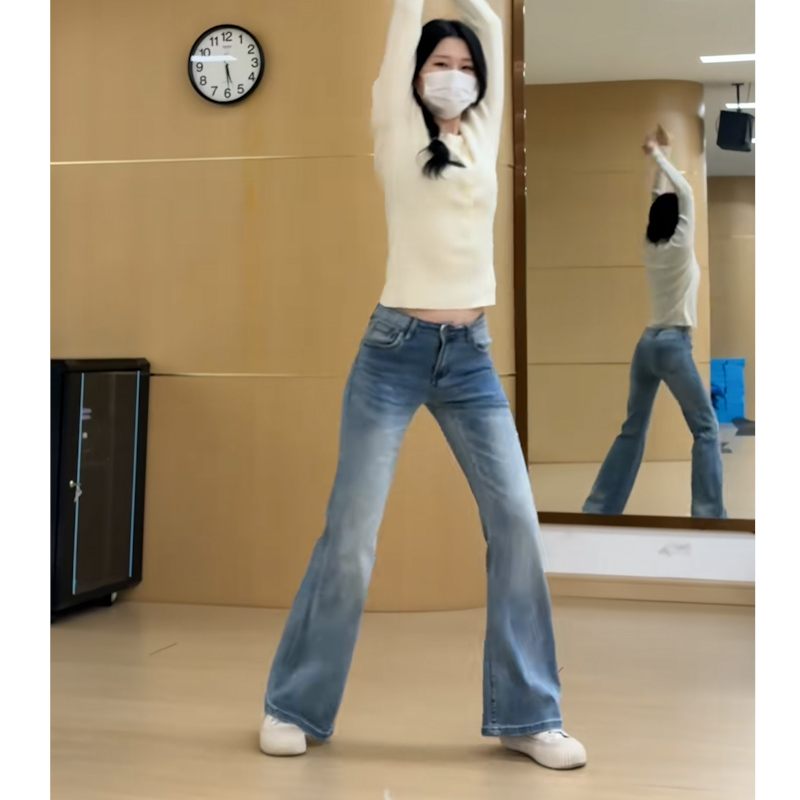 高腰毛边微辣喇叭牛仔裤女梨型身材浅蓝色新款日常百搭显瘦爆款